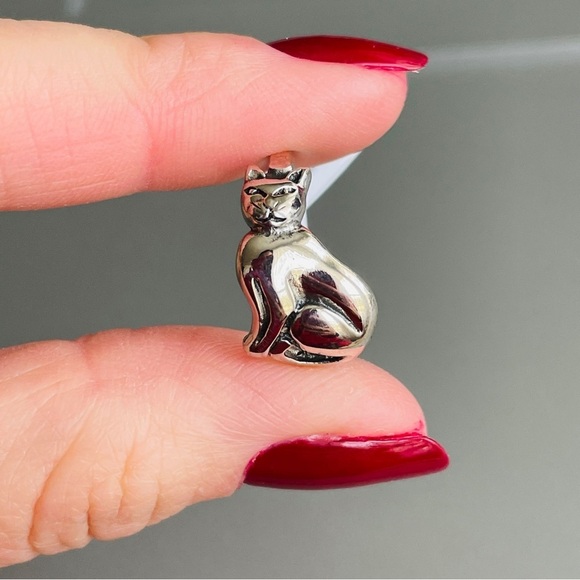 Jewelry - Kitty Cat Horizontal Sterling Silver Ring Available in Sizes 7, 8, 10